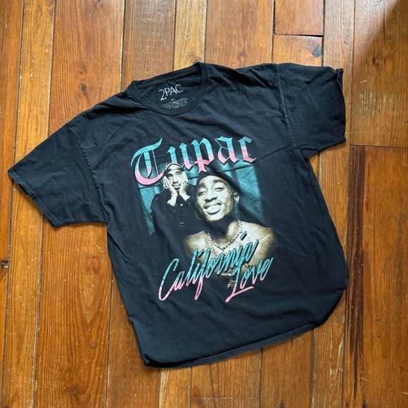 Other - Tupac tee